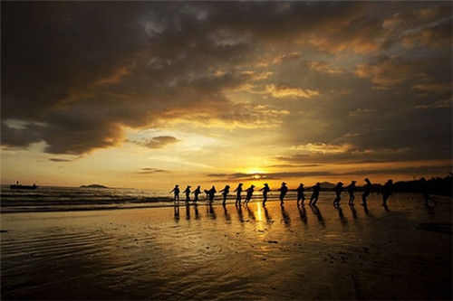 老张石锅鱼火锅