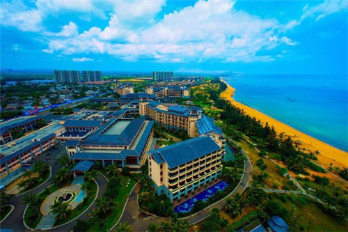 在路上假装流浪汉是什么歌（假装在旅行是什么意思）
